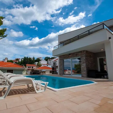 Sablja Villa *