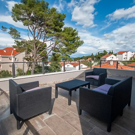 Sablja Villa Sutivan