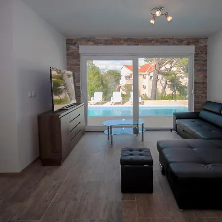 Sablja Villa
